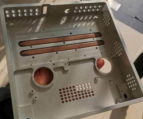 焊接加固机箱